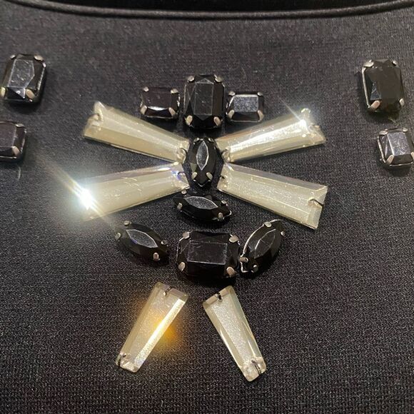 Ann Taylor Jewel Neck Black 3/4 sleeve blouse Size M - Picture 3 of 6